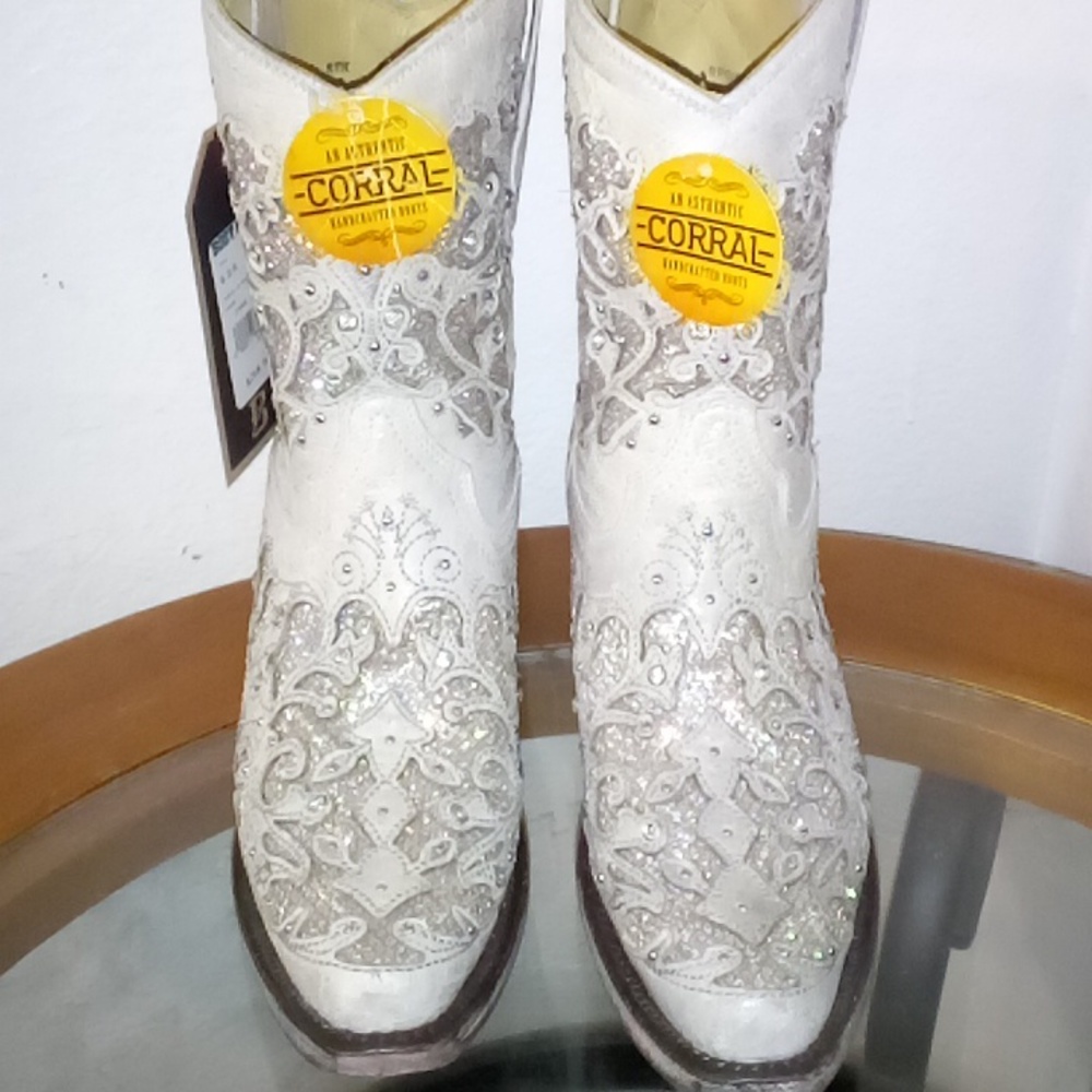 Corral Boots, 6.5, white glitter